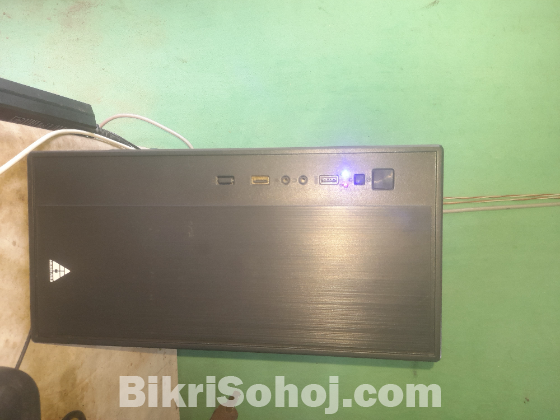 মাত্র ৫ মাস নতুন কিনেছি,,, একদম নতুনের মতো আছে।